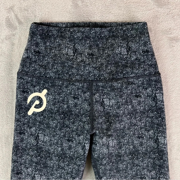 Peloton Cadence Blue Heather Capri Leggings Size XS Training Gym Cropped - Picture 4 of 14